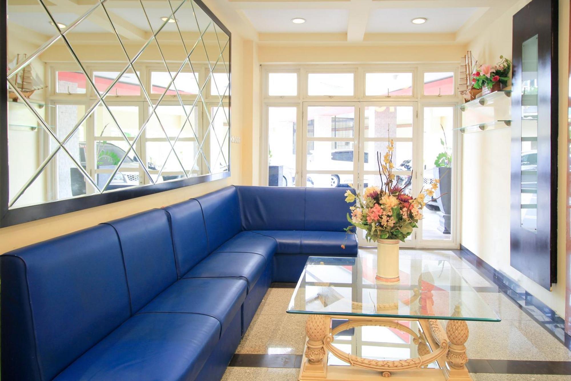 סוראבאיה Super Oyo Capital O 175 K-60 Residence מראה חיצוני תמונה