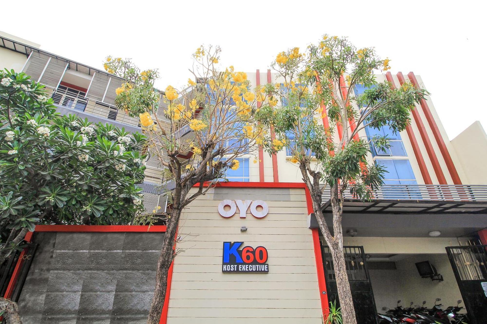 סוראבאיה Super Oyo Capital O 175 K-60 Residence מראה חיצוני תמונה